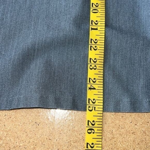 Figs Womens Technical Collection Scrub Top V-Neck Gray Size Small Lightweight & - Picture 6 of 10